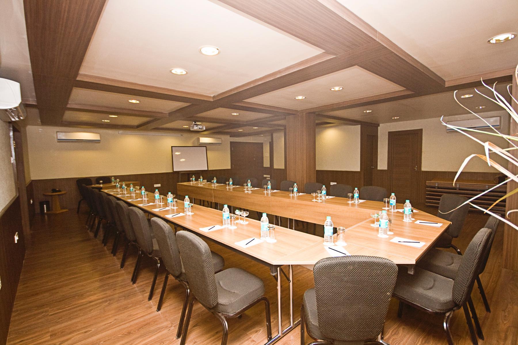 Sandalwood Hotel & Suites Santa Cruz Bagian luar foto