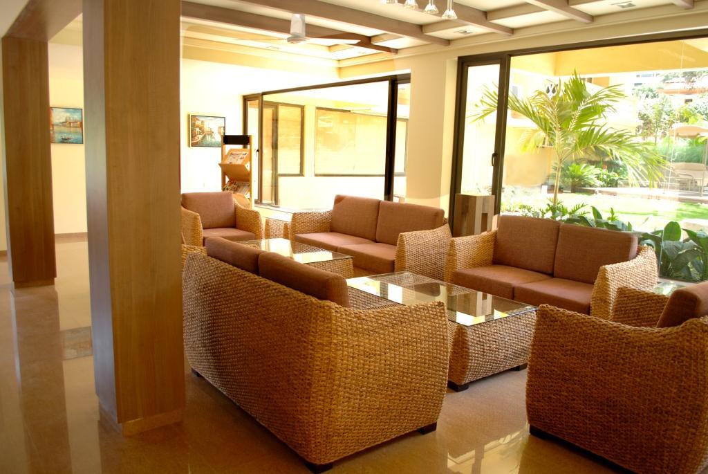 Sandalwood Hotel & Suites Santa Cruz Bagian luar foto