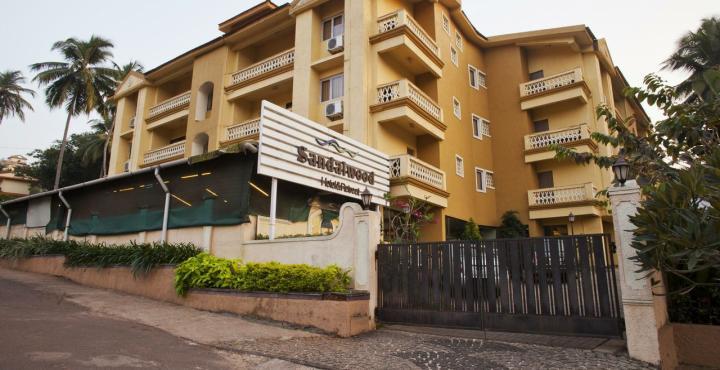Sandalwood Hotel & Suites Santa Cruz Bagian luar foto