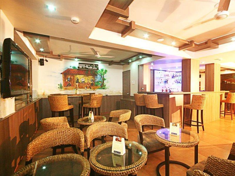 Sandalwood Hotel & Suites Santa Cruz Bagian luar foto