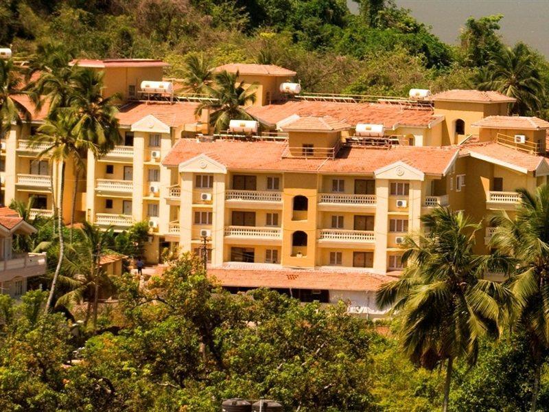 Sandalwood Hotel & Suites Santa Cruz Bagian luar foto